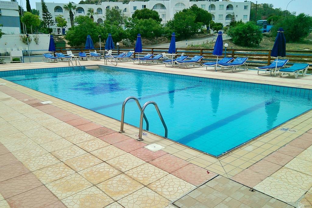 Maouris Hotel Apartments Protaras Exterior photo
